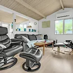 2 Bedroom In Dom wakacyjny *