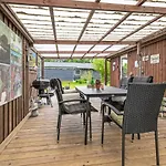 2 Bedroom In Holiday home *