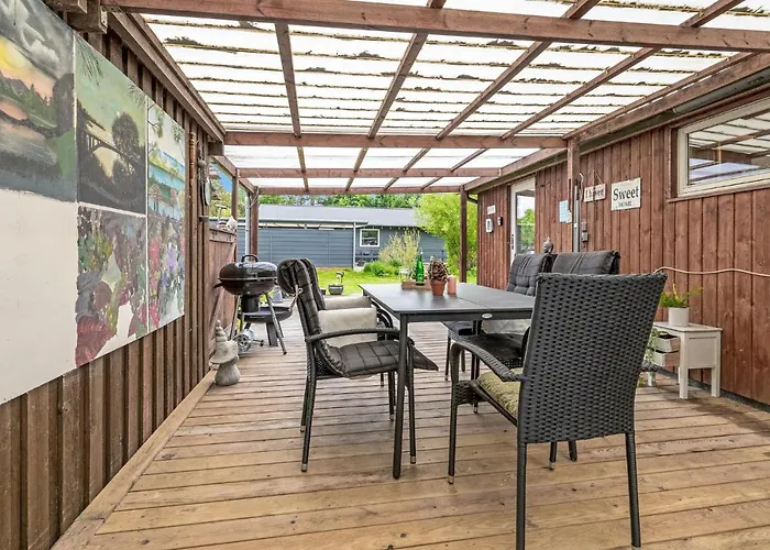2 Bedroom In Ferienhaus *